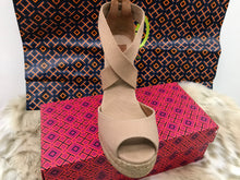 Load image into Gallery viewer, Tory Burch 9 1/2
